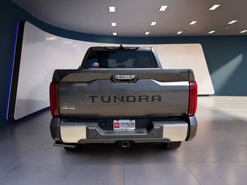 Used 2023 Toyota Tundra Limited w/ Power Package AWD/4WD image 4