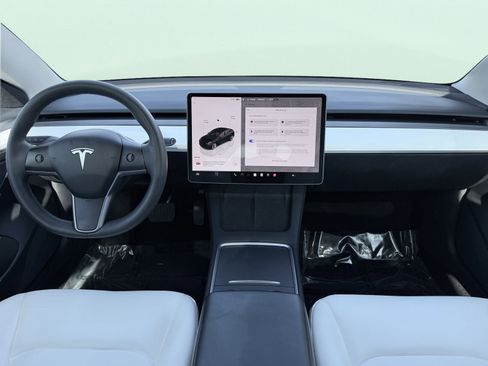 Used 2023 Tesla Model 3 Standard Range image 61