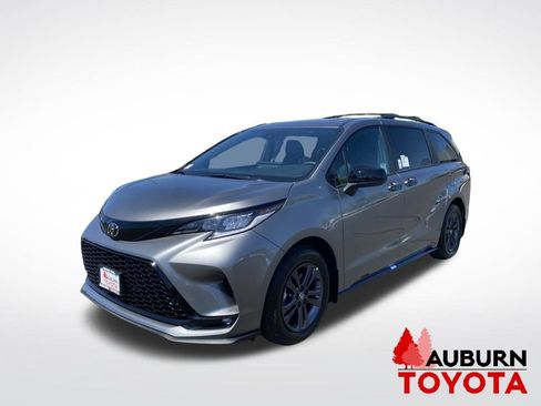 New 2026 Toyota Sienna XSE AWD/4WD image 3