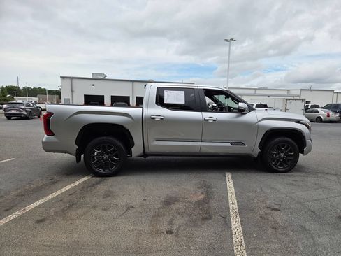 Used 2025 Toyota Tundra Platinum AWD/4WD image 12