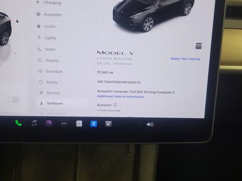 Used 2022 Tesla Model Y Long Range image 2
