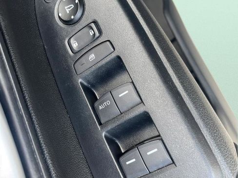 Used 2020 Honda CR-V LX image 23