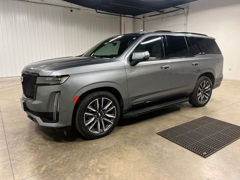 Certified 2021 Cadillac Escalade Sport w/ Driver Assist Tech Package AWD/4WD image 4