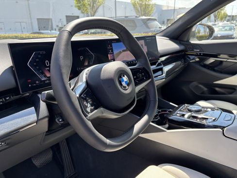Certified 2026 BMW 530i RWD image 15