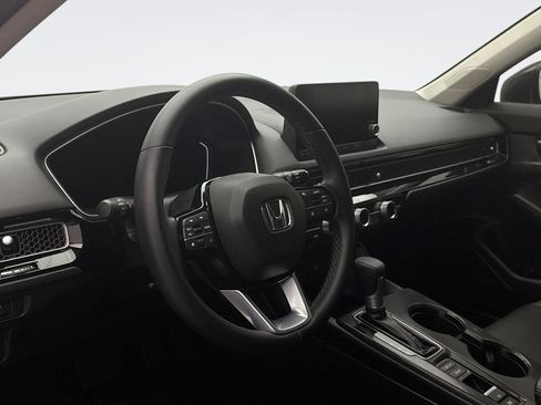 Used 2024 Honda Civic EX-L image 7