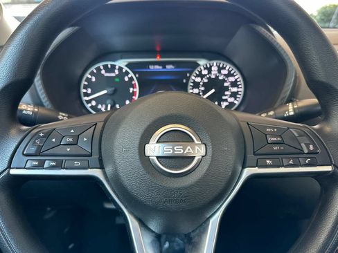 Used 2024 Nissan Sentra SV FWD image 23