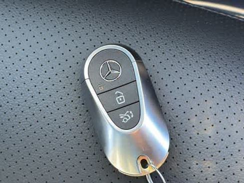 Certified 2026 Mercedes-Benz GLC 300 4MATIC image 33
