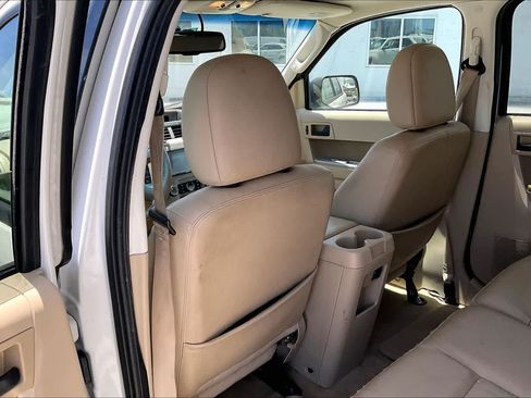 Used 2011 Ford Escape XLT w/ 203A Rapid Spec Order Code AWD/4WD image 12