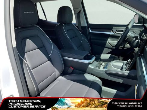 Used 2026 GMC Terrain Denali AWD/4WD image 12