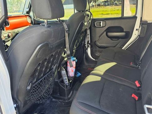 Used 2018 Jeep Wrangler Unlimited Rubicon image 8