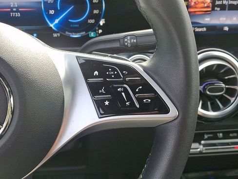 Used 2025 Mercedes-Benz EQB 250+ image 27