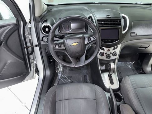 Used 2016 Chevrolet Trax LT image 14