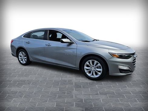 Used 2024 Chevrolet Malibu LT image 3