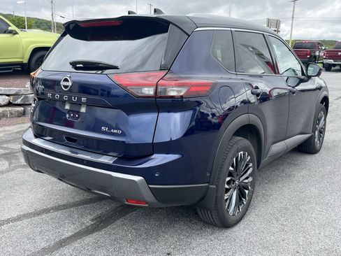 Used 2025 Nissan Rogue SL w/ Tech Package AWD/4WD image 5