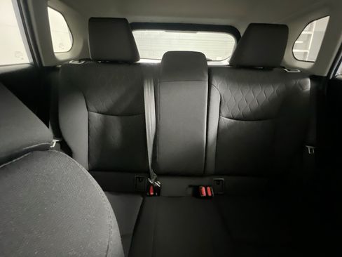 Used 2022 Toyota Corolla Cross LE AWD/4WD image 33