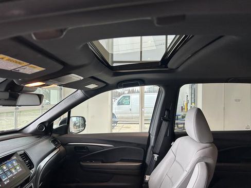 Used 2023 Honda Passport EX-L image 16