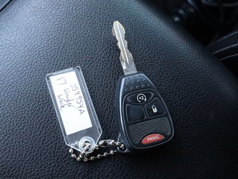 Used 2017 Jeep Wrangler Unlimited Sahara w/ Connectivity Group image 37