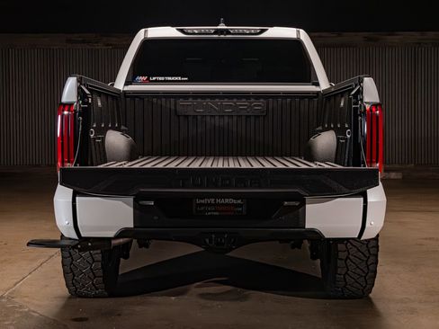 Used 2026 Toyota Tundra Platinum AWD/4WD image 9