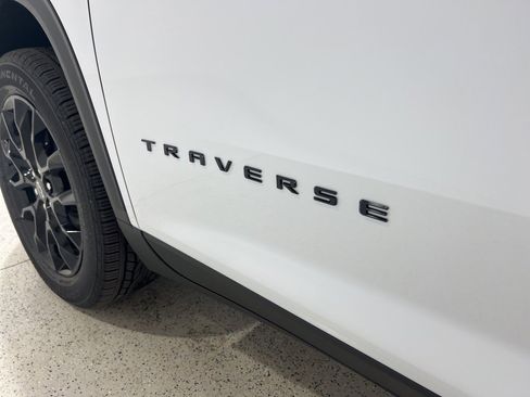 New 2026 Chevrolet Traverse LT w/ Enhanced Driving Package image 30