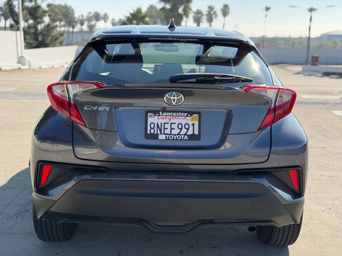 Used 2019 Toyota C-HR LE image 3