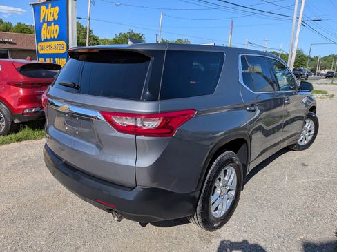Used 2021 Chevrolet Traverse LS FWD image 6