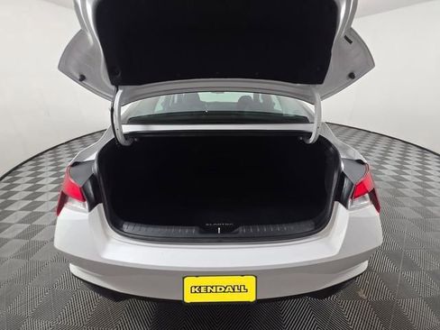 Used 2023 Hyundai Elantra SEL w/ Convenience Package image 16