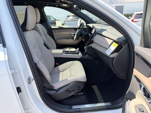 New 2026 Volvo XC90 B6 Plus AWD/4WD image 21