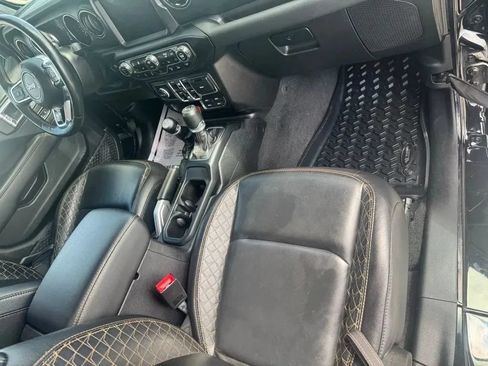 Used 2021 Jeep Wrangler Unlimited Sahara AWD/4WD image 14