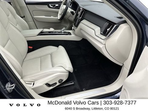 Used 2023 Volvo XC60 B6 Ultimate w/ Protection Package Premier AWD/4WD image 25