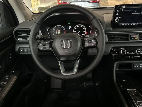 New 2025 Honda Pilot EX-L image 10