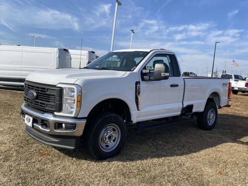 New 2026 Ford F250 XL w/ FX4 Off-Road Package AWD/4WD image 3