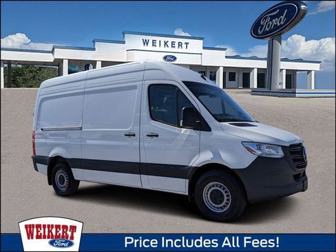Used 2025 Mercedes-Benz Sprinter 2500 image 1