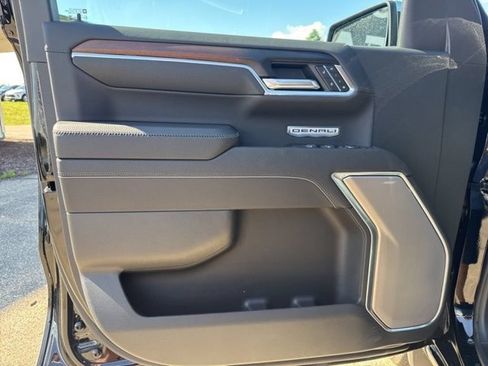 New 2026 GMC Sierra 1500 Denali w/ Denali Reserve Package AWD/4WD image 22