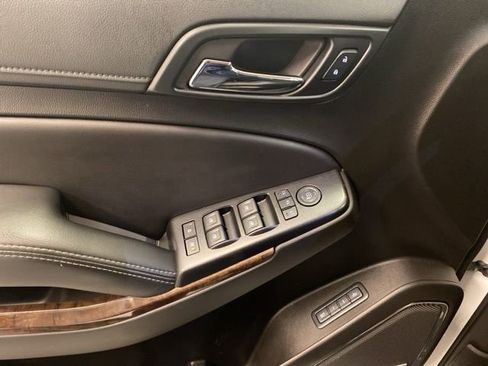 Used 2018 Chevrolet Suburban LT image 23