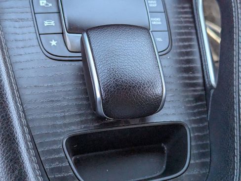 Used 2022 Mercedes-Benz GLE 350 4MATIC image 26