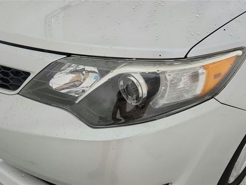 Used 2012 Toyota Camry SE FWD image 26