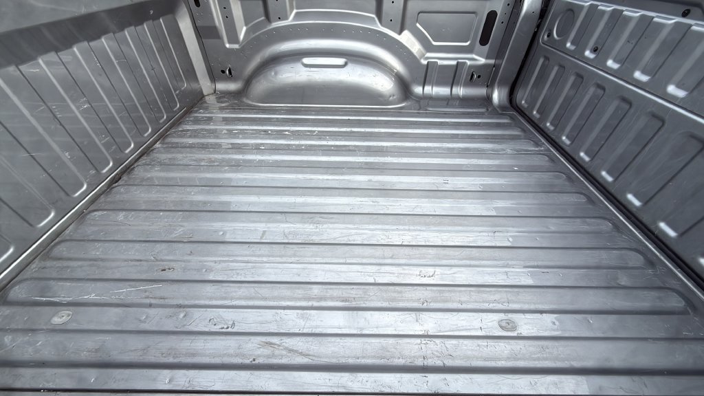 Used 2024 RAM 1500 Laramie AWD/4WD image 9