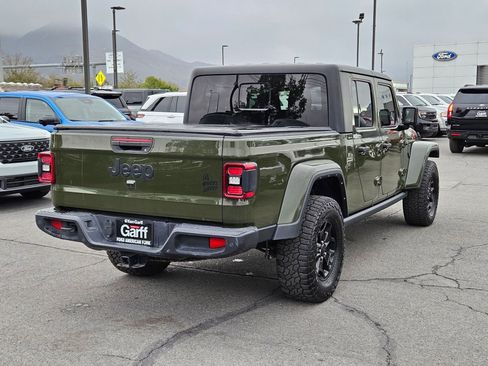 Used 2021 Jeep Gladiator Sport AWD/4WD image 3