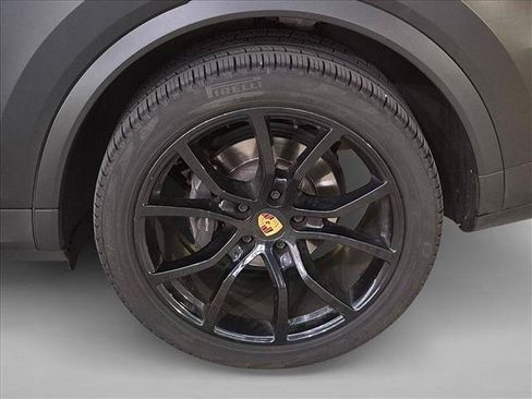 Used 2023 Porsche Cayenne Platinum Edition AWD/4WD image 20