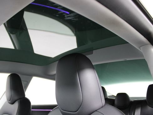 Used 2024 Tesla Model 3 Standard Range image 9