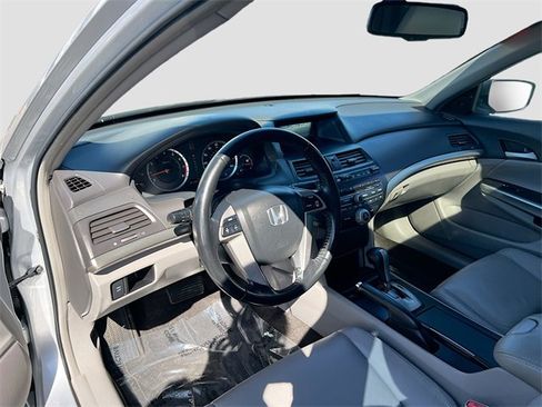 Used 2009 Honda Accord EX-L image 9