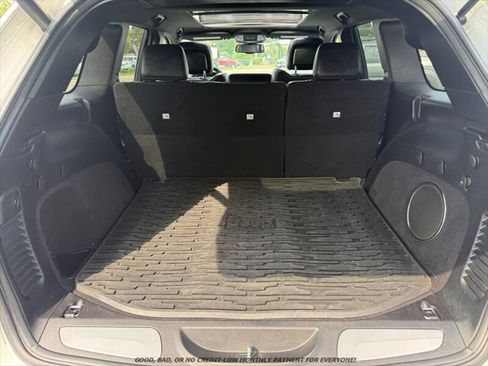 Used 2014 Jeep Grand Cherokee Overland AWD/4WD image 17