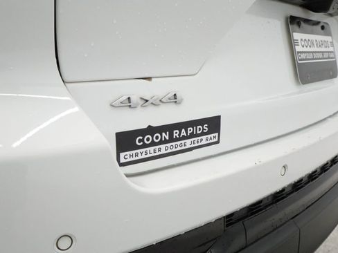 Used 2022 Jeep Grand Cherokee Limited AWD/4WD image 18