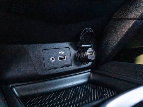 Used 2018 Nissan Rogue SV w/ Premium Package FWD image 29