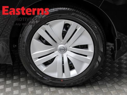 Used 2023 Nissan Leaf S image 8