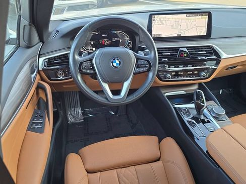 Used 2023 BMW 530e xDrive AWD/4WD image 11