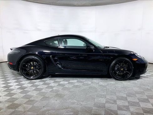 Used 2025 Porsche 718 Cayman image 8