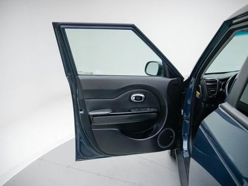 Used 2016 Kia Soul + w/ Audio Package FWD image 14