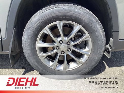 Used 2020 Jeep Cherokee Latitude Lux w/ Quick Order Package 26H Lux AWD/4WD image 9