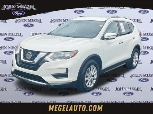 Used 2019 Nissan Rogue SV FWD image 1